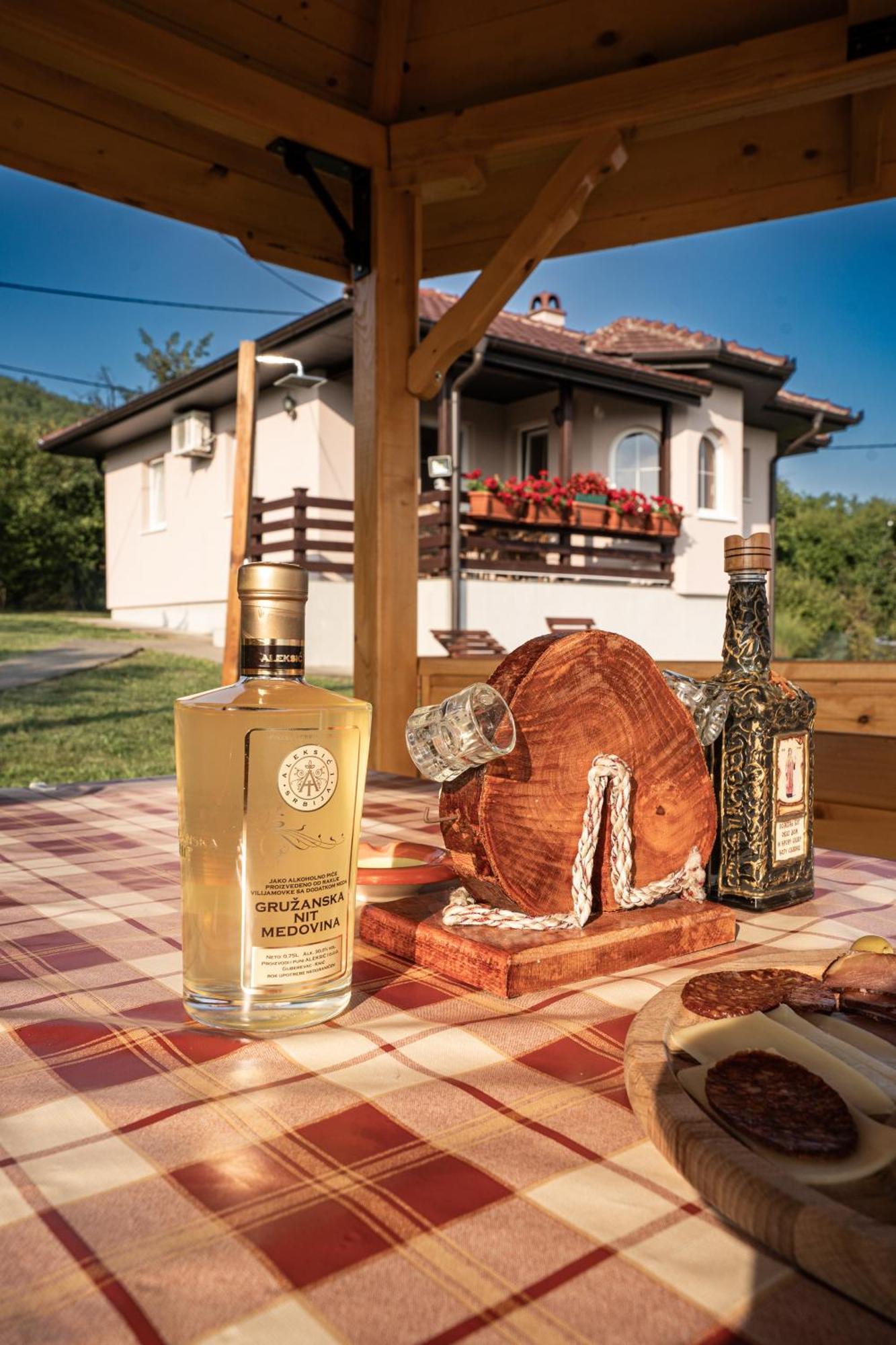 Zlatni Prag - Kraljevo Villa Exteriör bild